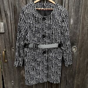 Stylish East 5th Black and White Patterned Coat w/ pockets & Black Belt Size XL